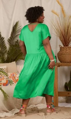 Robe Georgia Satin Vert Brésil -Robe Belle Soldes 0cb74aa6 d334 4956 a09e 2dedb8caa4c1