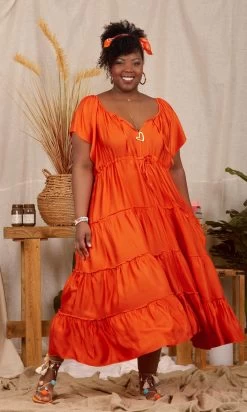 Robe Anaïs Satin Orange -Robe Belle Soldes 7f9ebdd3 b33c 4ede b5d3 645d07daa85d facetune 13 04 2023 10 14 55