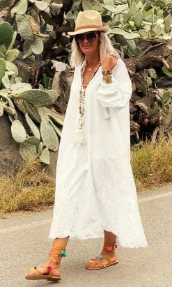 Robe Léonie Broderie Blanc -Robe Belle Soldes a15d5e43 2928 4e9e 9e0a 832d3c61d2c8