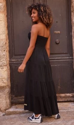 Robe Juliana Noir -Robe Belle Soldes facetune 03 10 2023 09 25 46