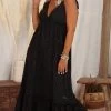 Robe Aure Broderie Noir -Robe Belle Soldes facetune 03 11 2023 09 19 14