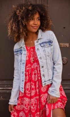 Robe Daria Rouge Flower Skull -Robe Belle Soldes facetune 05 10 2023 09 50 26