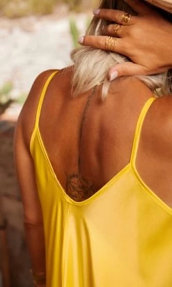 Robe Kimy Jaune -Robe Belle Soldes facetune 08 08 2023 13 00 28