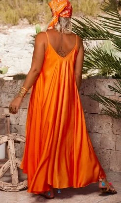 Robe Kimy Orange -Robe Belle Soldes facetune 08 08 2023 14 45 29