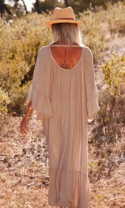 Robe De Plage Alizée Taupe -Robe Belle Soldes facetune 10 07 2023 15 33 57