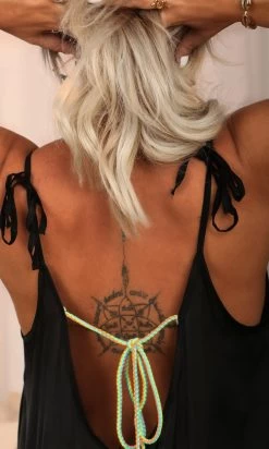 Robe Laly Satin Noir -Robe Belle Soldes facetune 12 02 2024 16 23 29