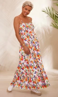 Robe Juliana Blanc Spring Shine -Robe Belle Soldes facetune 13 02 2024 11 56 46