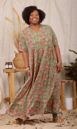 Robe Irina MC Vert Brésil Lovely Corazon Rose -Robe Belle Soldes facetune 13 04 2023 14 29 04