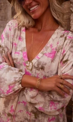 Robe Titaïna Taupe Dye Color Rose -Robe Belle Soldes facetune 13 10 2023 12 19 12