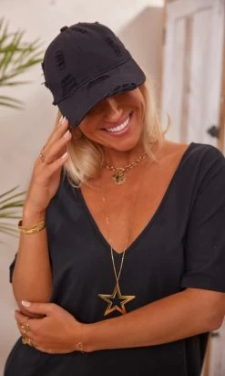 Petite Robe Yanis Ultra-Light Noir -Robe Belle Soldes facetune 15 02 2024 14 35 12