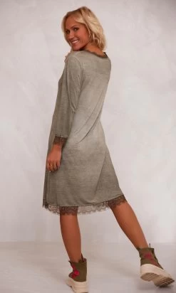 Fond De Robe ML Kaki -Robe Belle Soldes facetune 15 11 2023 07 37 42