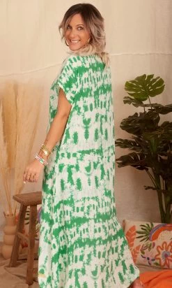 Robe Izabella Tie And Dye Vert Brésil -Robe Belle Soldes facetune 17 03 2023 11 20 45