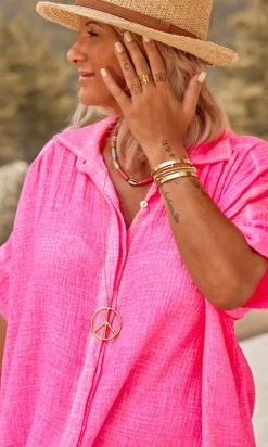 Petite Robe Chemise Sherine Oversize Rose Fluo -Robe Belle Soldes facetune 18 07 2023 12 24 56