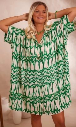 Petite Robe Chemise Sherine Oversize Vert Kasaï -Robe Belle Soldes facetune 18 08 2023 12 15 00