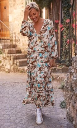 Robe Titaïna Chocolat Dye Color Turquoise 10 Robe Titaïna Chocolat Dye Color Turquoise -Robe Belle Soldes facetune 19 10 2023 16 04 15