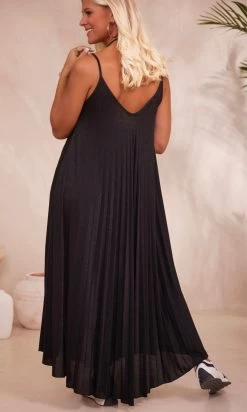 Robe Marlia Noir Irisé -Robe Belle Soldes facetune 20 09 2023 09 25 57 1