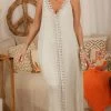 Robe Shannah Beige -Robe Belle Soldes facetune 21 03 2023 18 24 17 1