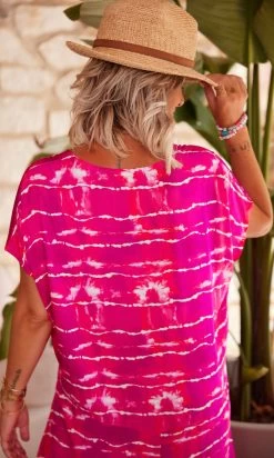 Robe Izabella Tie & Dye Lines Rose Fuchsia -Robe Belle Soldes facetune 21 07 2023 10 45 55