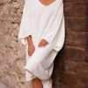Petite Robe Pull Léon Oversize Blanc Cassé -Robe Belle Soldes facetune 21 10 2023 11 25 31