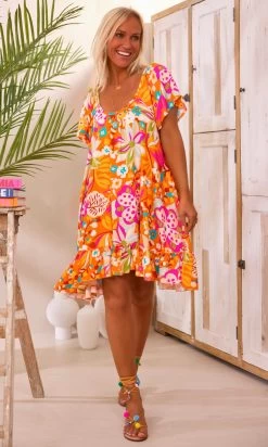 Petite Robe Tess Orange Bird Of Paradise -Robe Belle Soldes facetune 22 02 2024 12 16 54 2