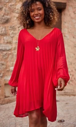 Petite Robe Nuria Plissée Rouge -Robe Belle Soldes facetune 22 09 2023 10 00 00