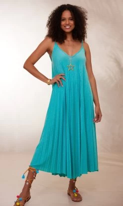 Robe Marlia Vert Turquoise Irisé -Robe Belle Soldes facetune 23 01 2024 14 10 42 1