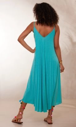 Robe Marlia Vert Turquoise Irisé -Robe Belle Soldes facetune 23 01 2024 16 04 31 1