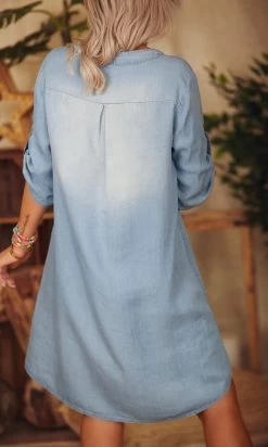 Petite Robe Adriana Jean's Denim -Robe Belle Soldes facetune 24 01 2023 10 40 27