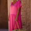 Robe Georgia Satin Rose Fuchsia -Robe Belle Soldes facetune 28 06 2023 11 50 50