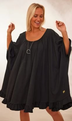 Petite Robe Joana Oversize Ultra-Light Noir -Robe Belle Soldes facetune 29 01 2024 15 01 49