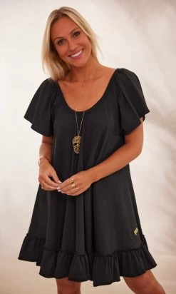 Petite Robe Tess Ultra-Light Noir 10 Petite Robe Tess Ultra-Light Noir -Robe Belle Soldes facetune 29 01 2024 16 11 14