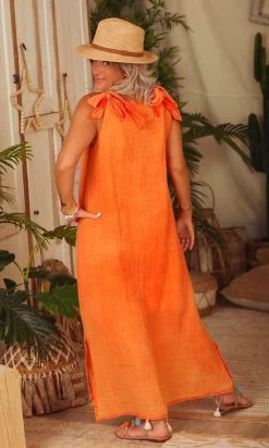 Robe Shannah Orange -Robe Belle Soldes facetune 30 03 2023 17 16 43