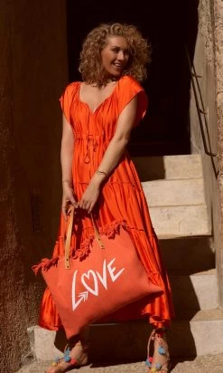 Robe Anaïs Satin Orange -Robe Belle Soldes img 4289 facetune 23 03 2023 17 16 10