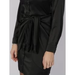 Robe Alya Noir Femme - Guess 9 Robe Alya Noir Femme - Guess -Robe Belle Soldes robe alya noir femme guess 3